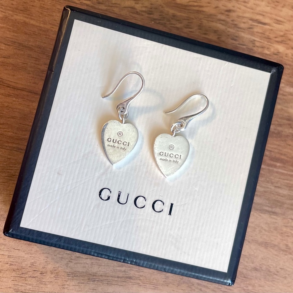 Gucci • Silver Heart Drop Earrings